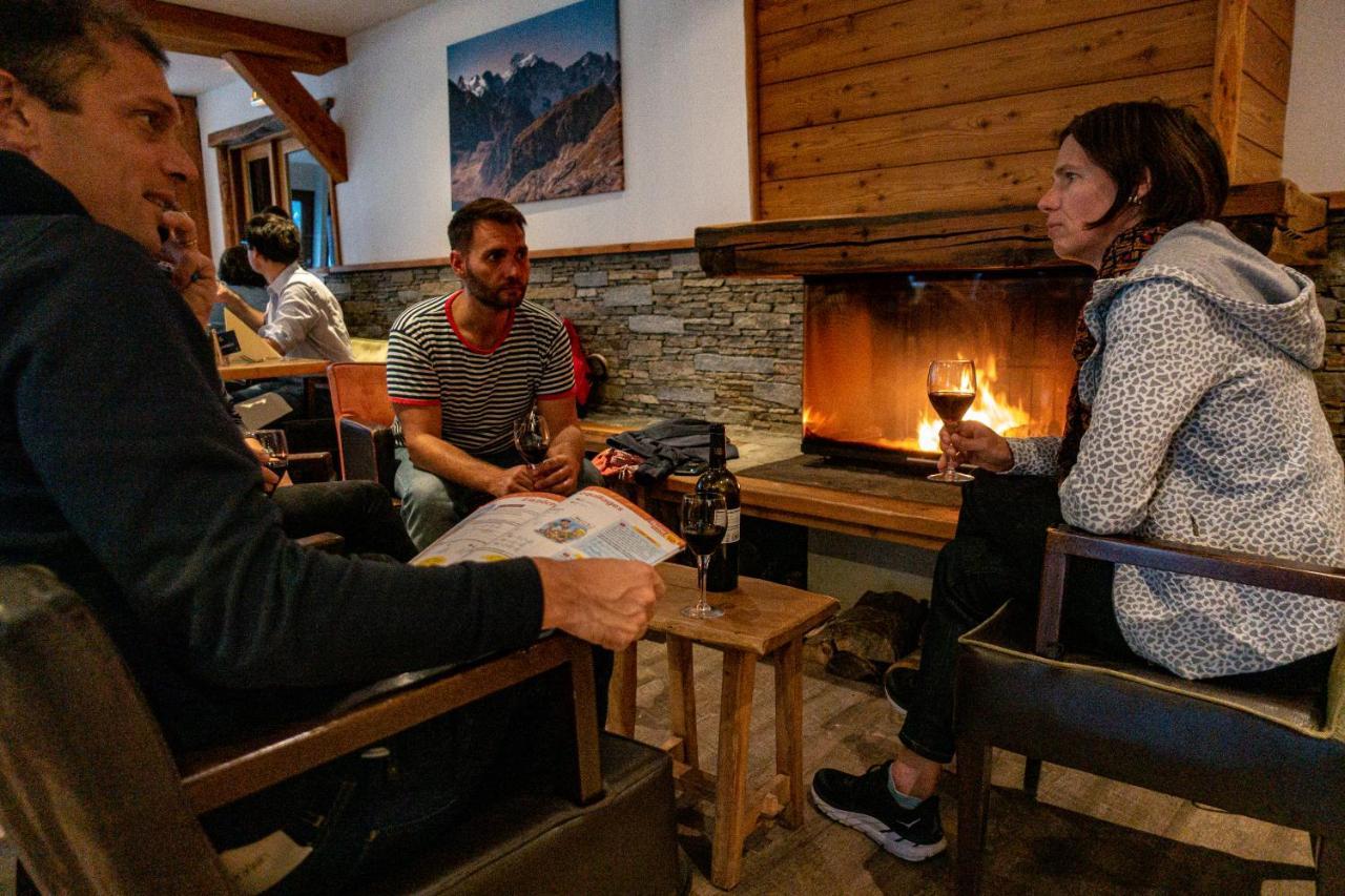Hotel Restaurant Saint Roch Puy-Saint-Vincent Dış mekan fotoğraf