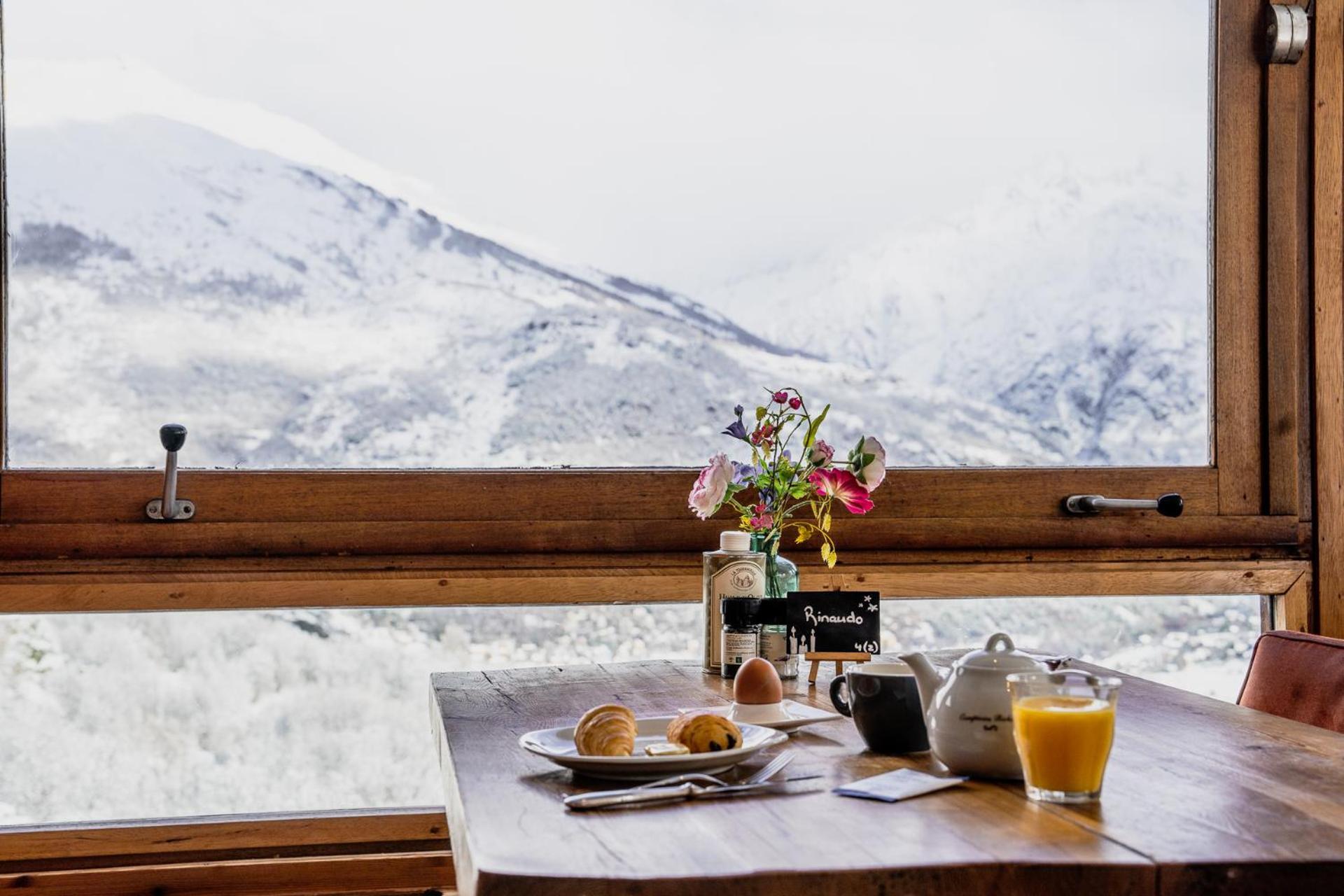 Hotel Restaurant Saint Roch Puy-Saint-Vincent Dış mekan fotoğraf