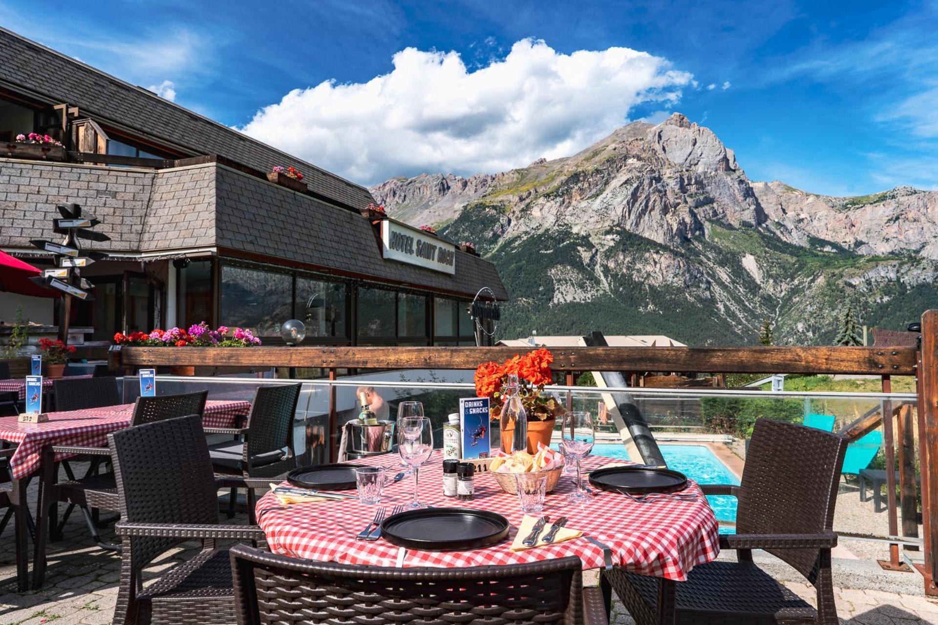 Hotel Restaurant Saint Roch Puy-Saint-Vincent Dış mekan fotoğraf