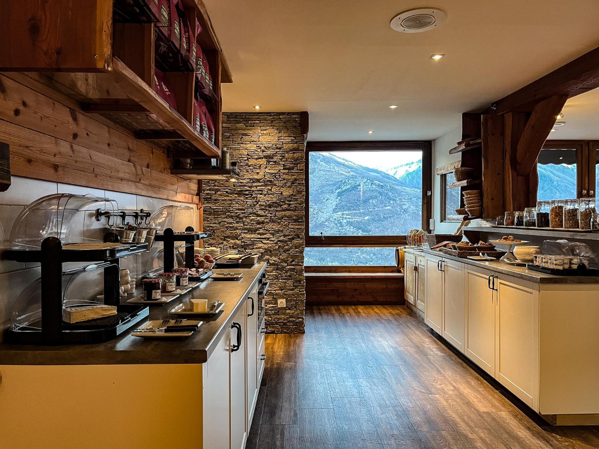 Hotel Restaurant Saint Roch Puy-Saint-Vincent Dış mekan fotoğraf