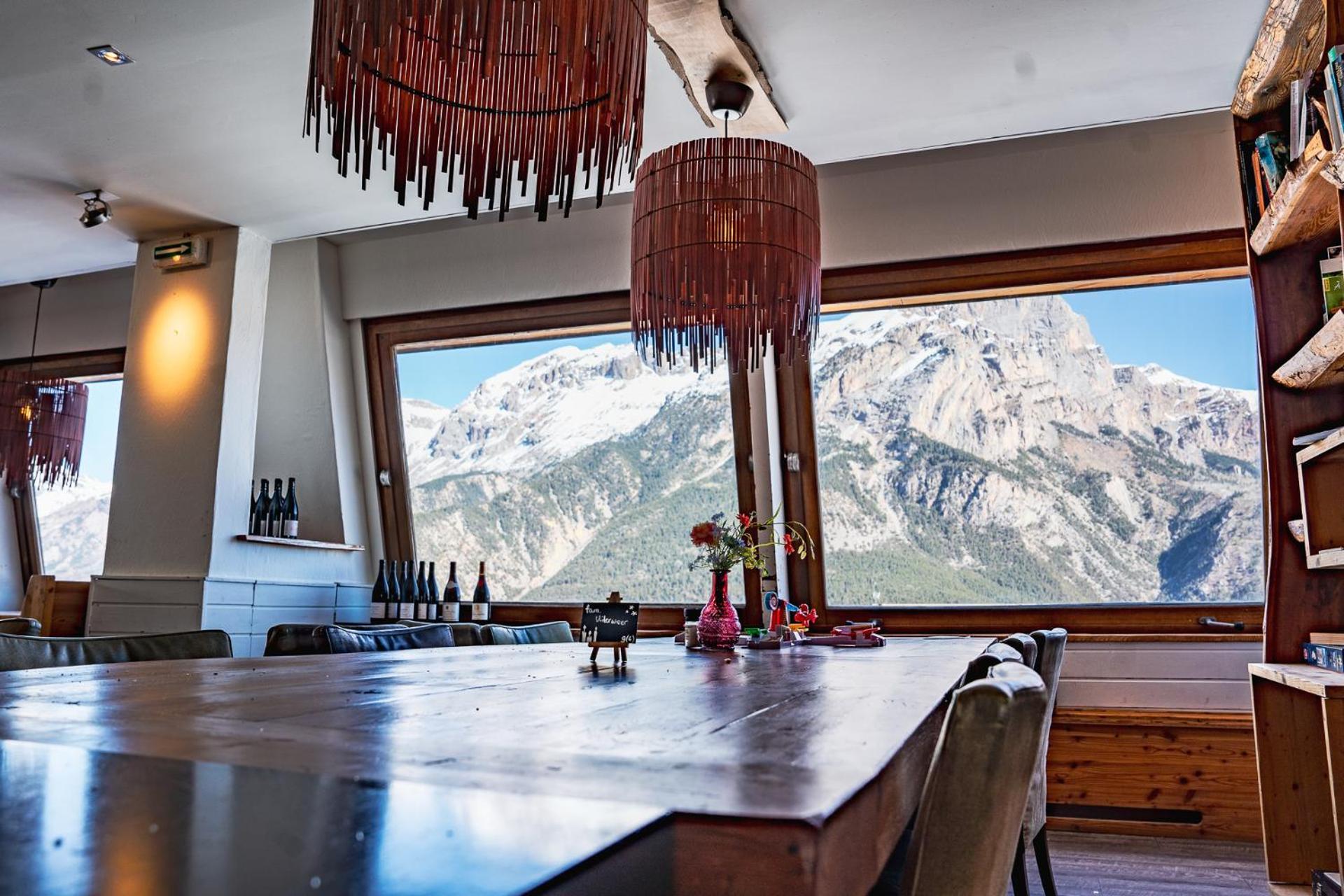 Hotel Restaurant Saint Roch Puy-Saint-Vincent Dış mekan fotoğraf